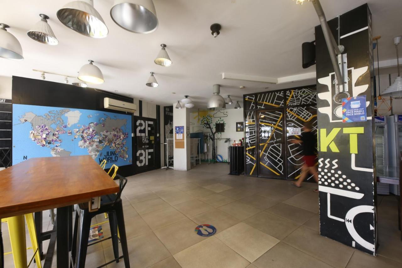 Oyo 866 Junction Hostels Manila Exteriér fotografie